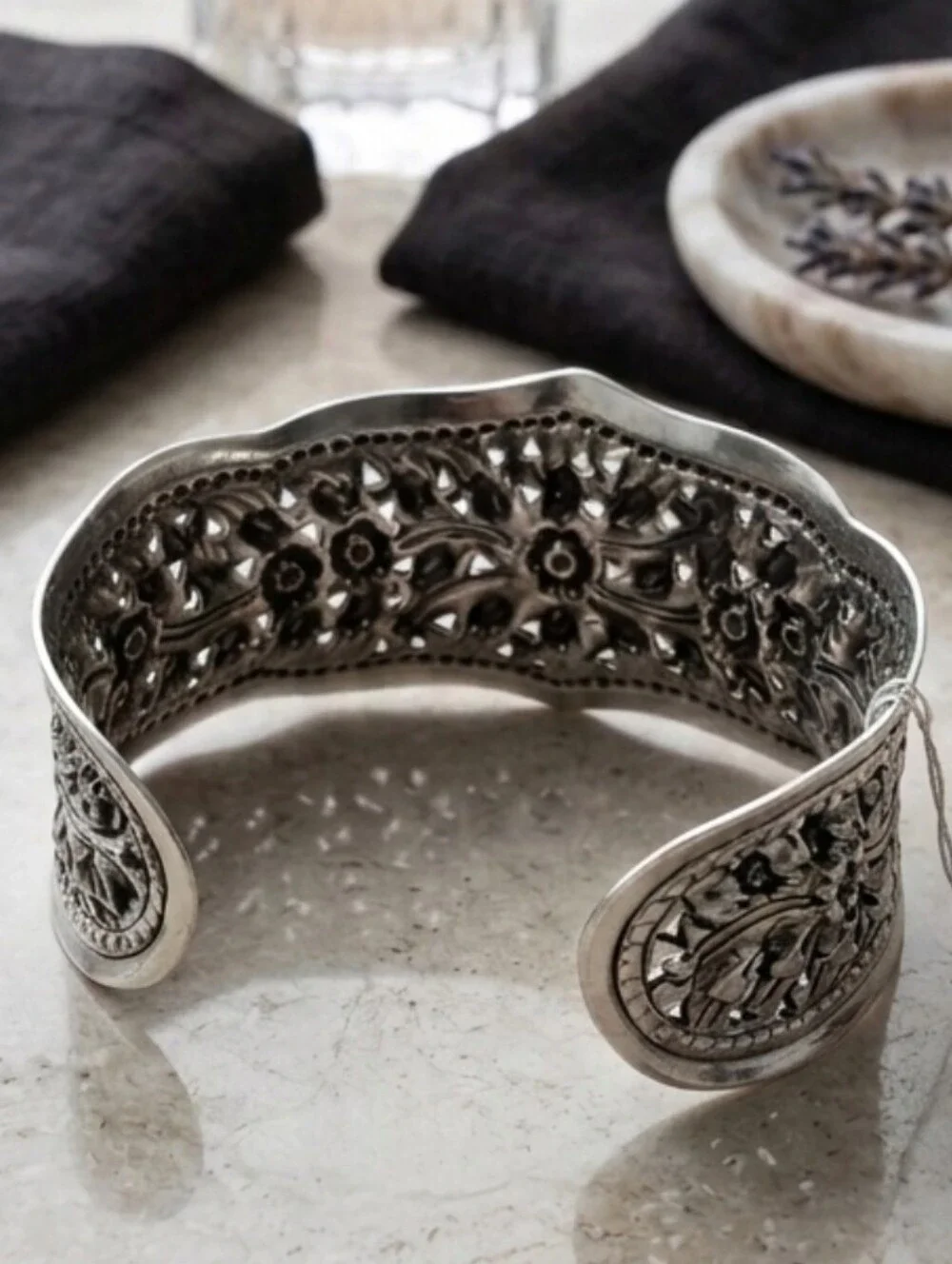 Stunning Vintage Artisan Crafted Sterling Silver Wide Cuff